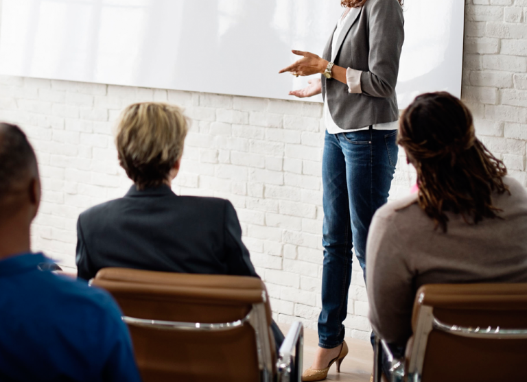  TOP 10 presentation skills to pass on to your students