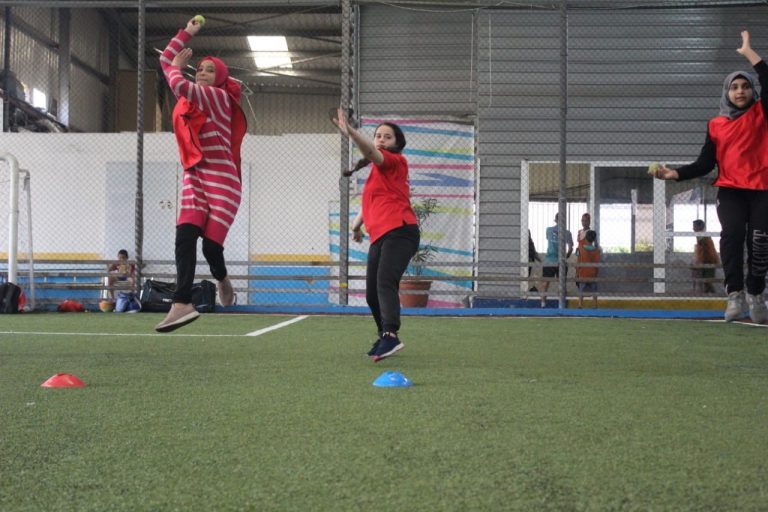 Syrian refugee girls shine