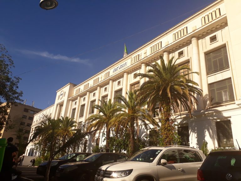 Algeria to teach English in schools