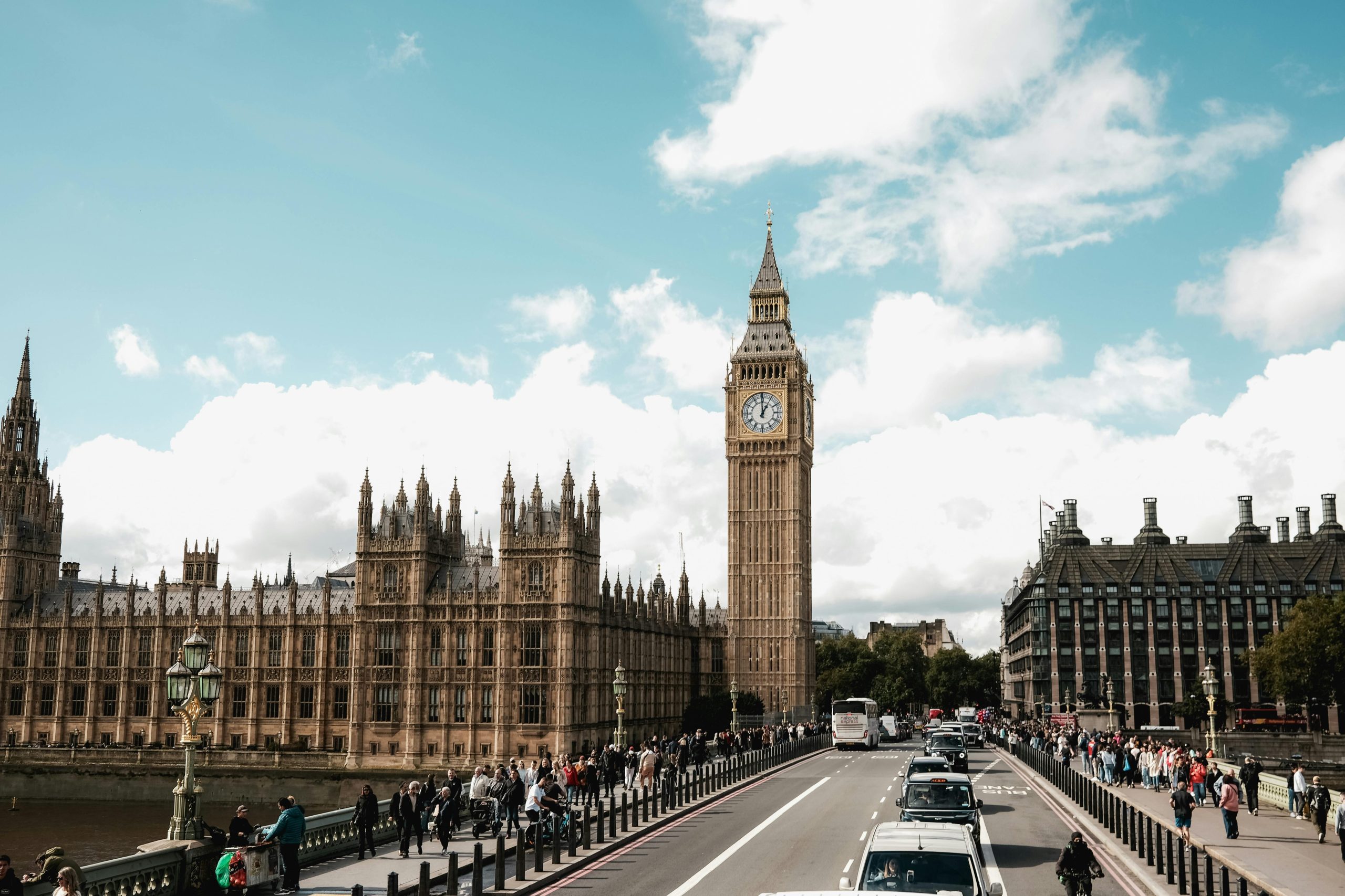 ELT industry worth over £1.8bn to the UK